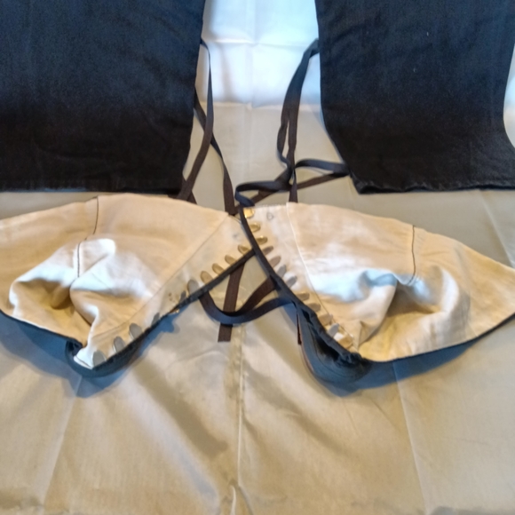 Costumes - Picture 8 of 15